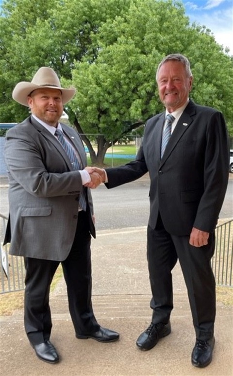 Mayor-Cr-Holt-and-Cr-Straub.jpg
